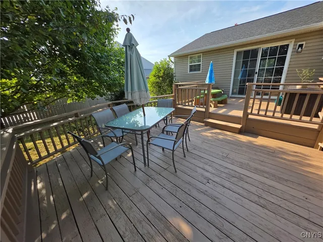 $332,500 | 8775 Honeycomb Path, Cicero, NY 13039