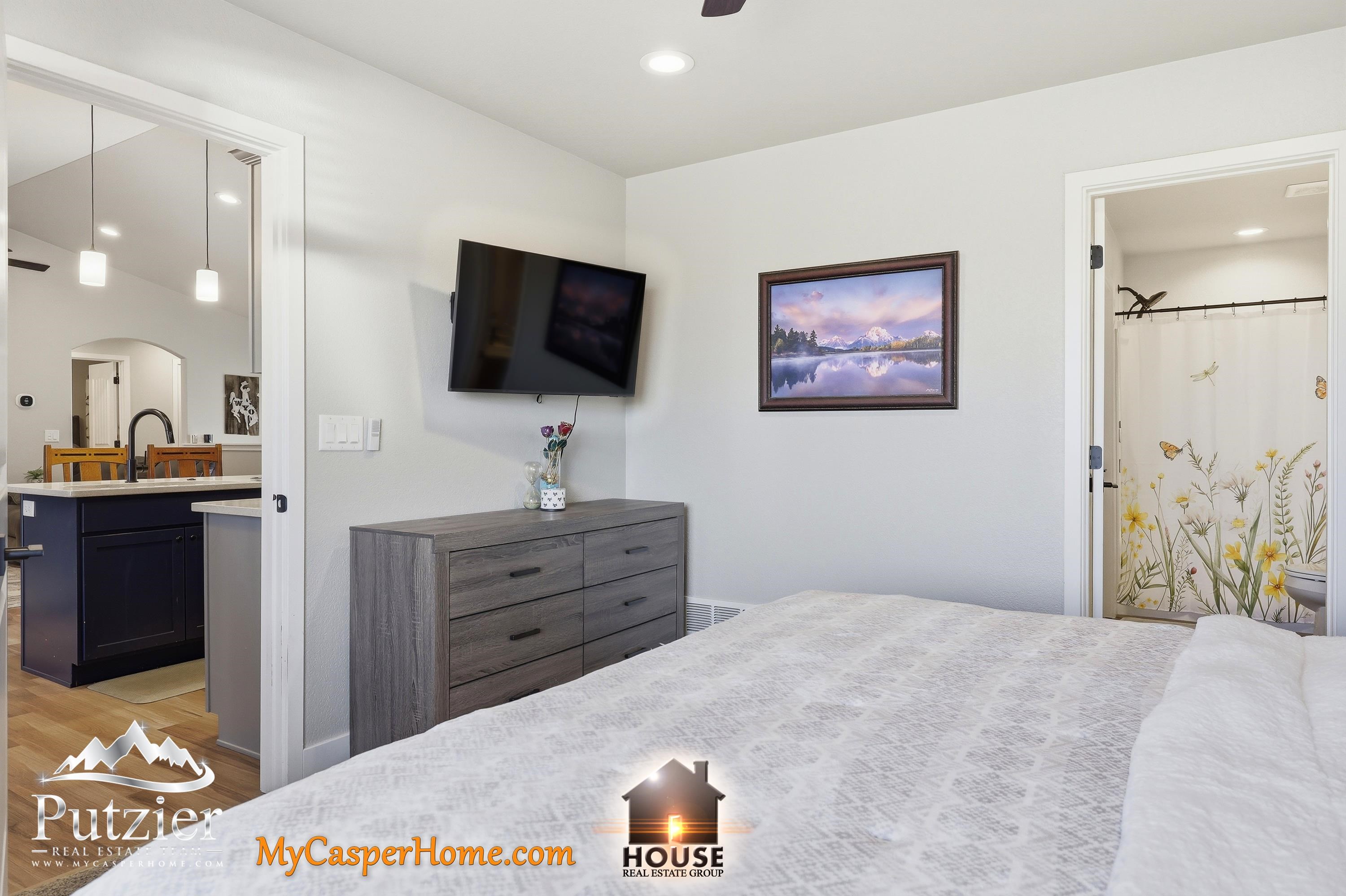 6784 Rogue River Road Casper, WY 82604 - Photo 14 of 28