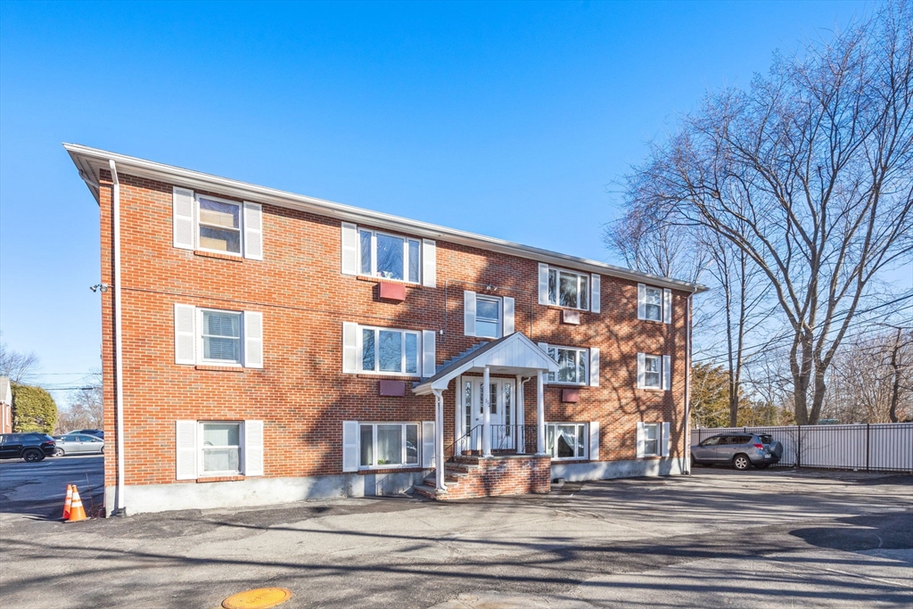 112 Decatur Street, Unit 6 Arlington, MA 02474 - Photo 16 of 16 a front view of a building