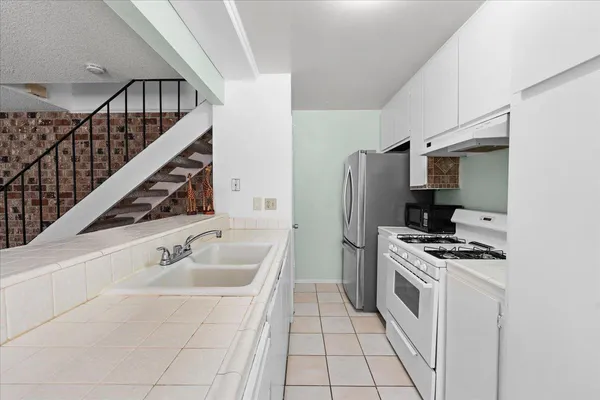 $380,000 | 1730 Fremont Court, Unit 2, Davis, CA 95618
