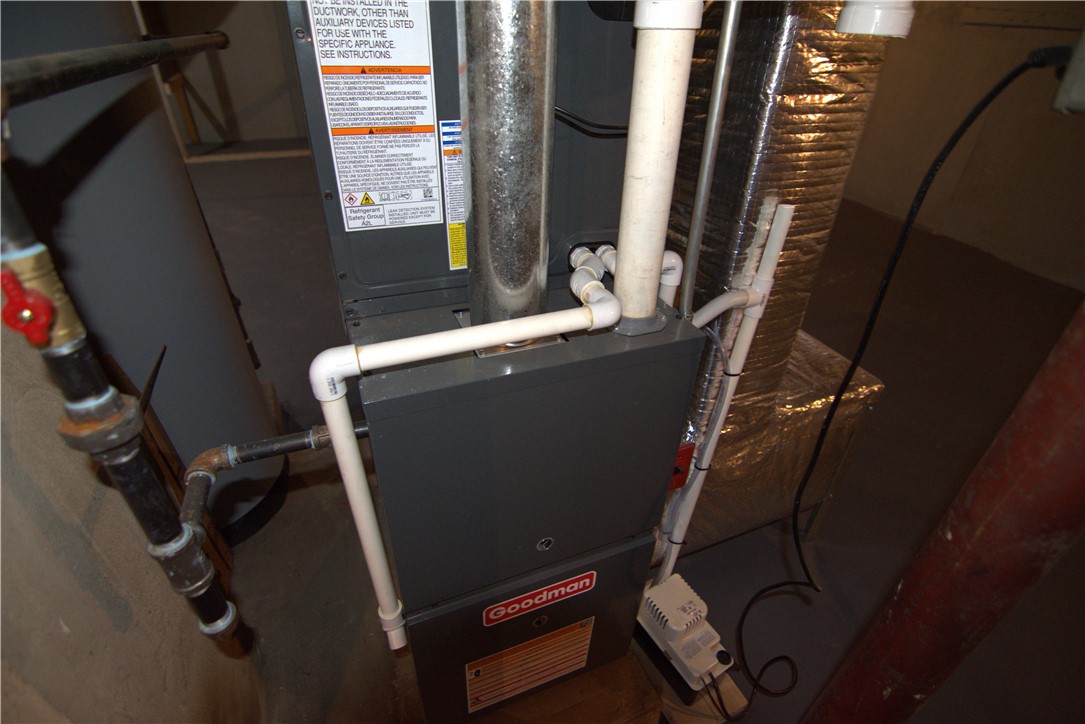 189 Myette Street Woonsocket, RI 02895 - Photo 14 of 21