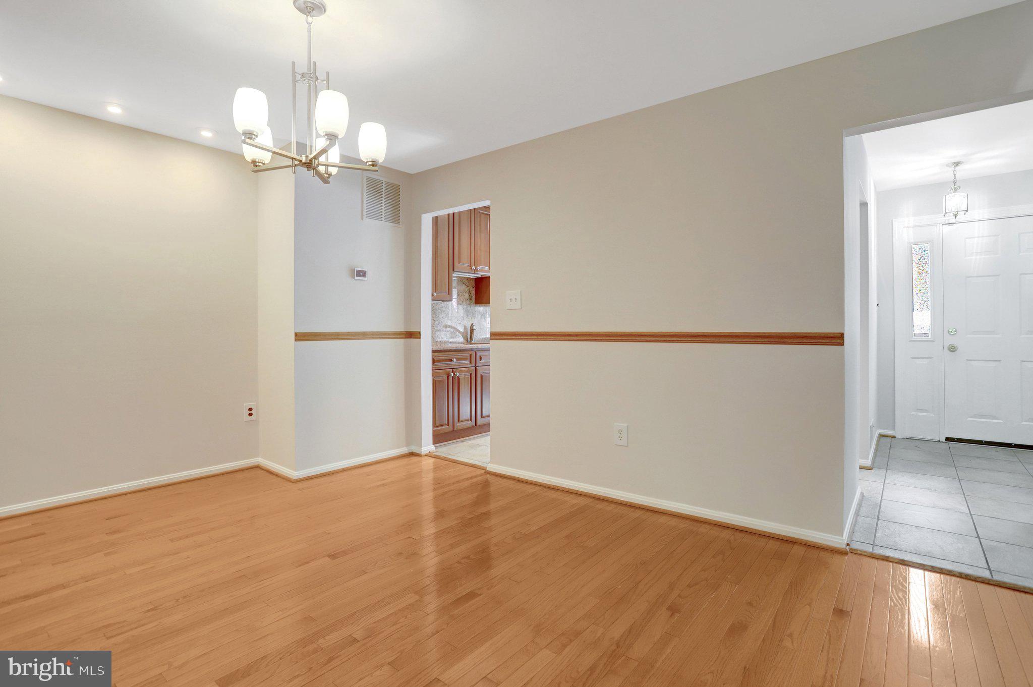 7416 Spring Tree Drive Springfield, VA 22153 - Photo 9 of 60 Gallery Image 9