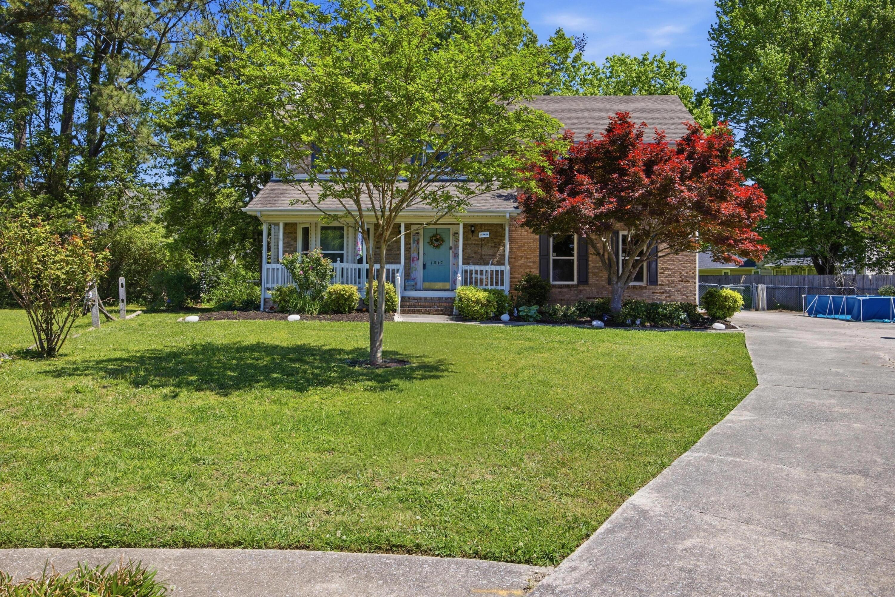 1012 Tall Oak Lane Chattanooga, TN 37421 - Photo 2 of 33 02-090A7736_autoremove_27414742