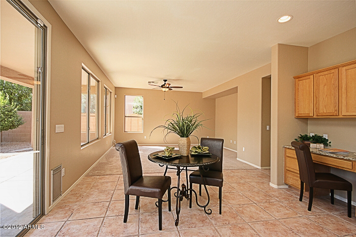 967 East Del Rio Street Gilbert, AZ 85295 - Photo 12 of 20 6