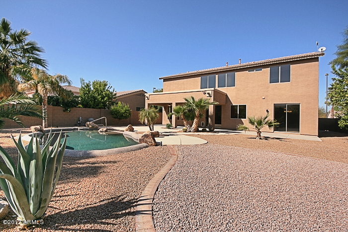 967 East Del Rio Street Gilbert, AZ 85295 - Photo 2 of 20 4