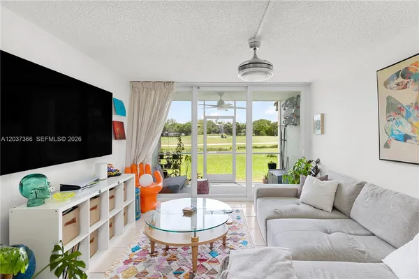 $225,000 | 9495 Evergreen Place, Unit 103, Davie, FL 33324