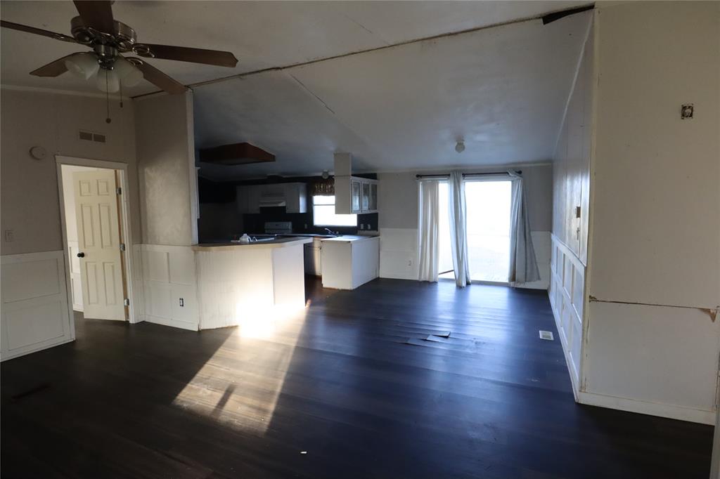 1437 West Loop 254 Ranger, TX 76470 - Photo 7 of 26