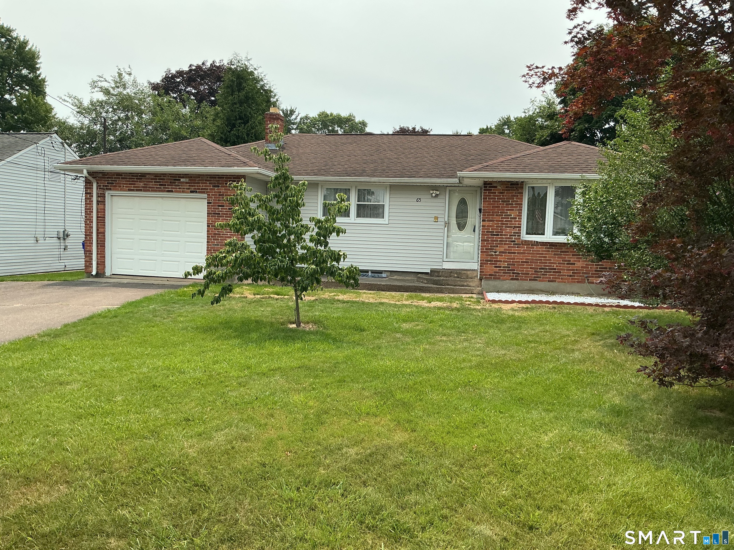65 Crystal Street Wethersfield, CT 06109 - Photo 1 of 10