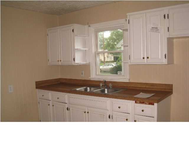 1028 Reeves Road Louisville, KY 40219 - Photo 3 of 7 Additional Photo