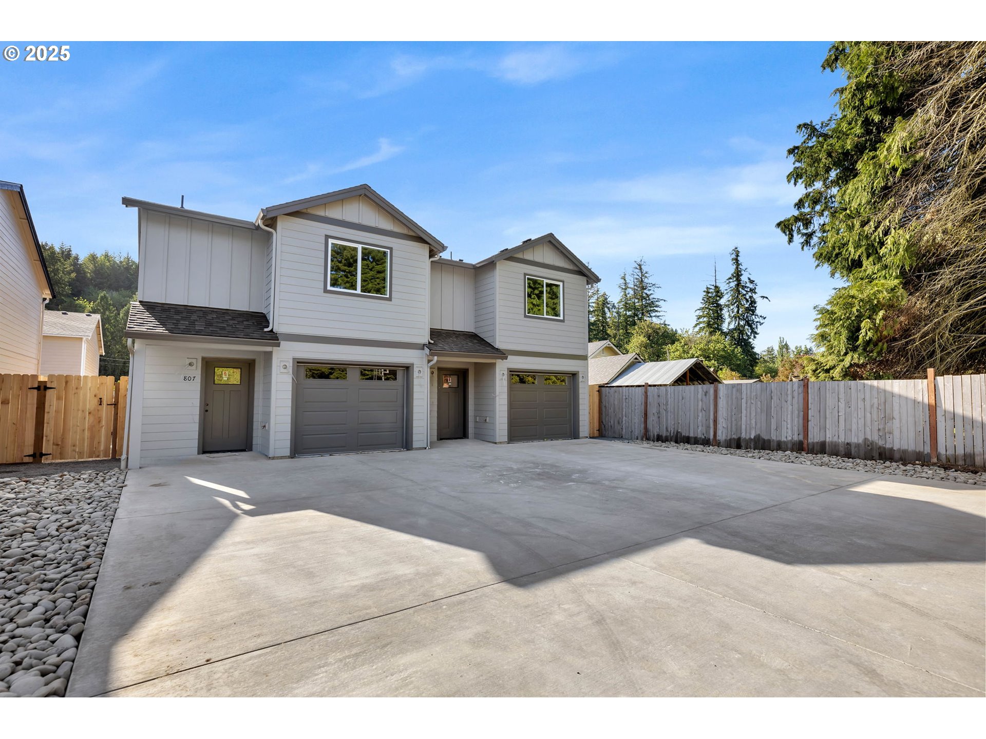 a house view with a outdoor space