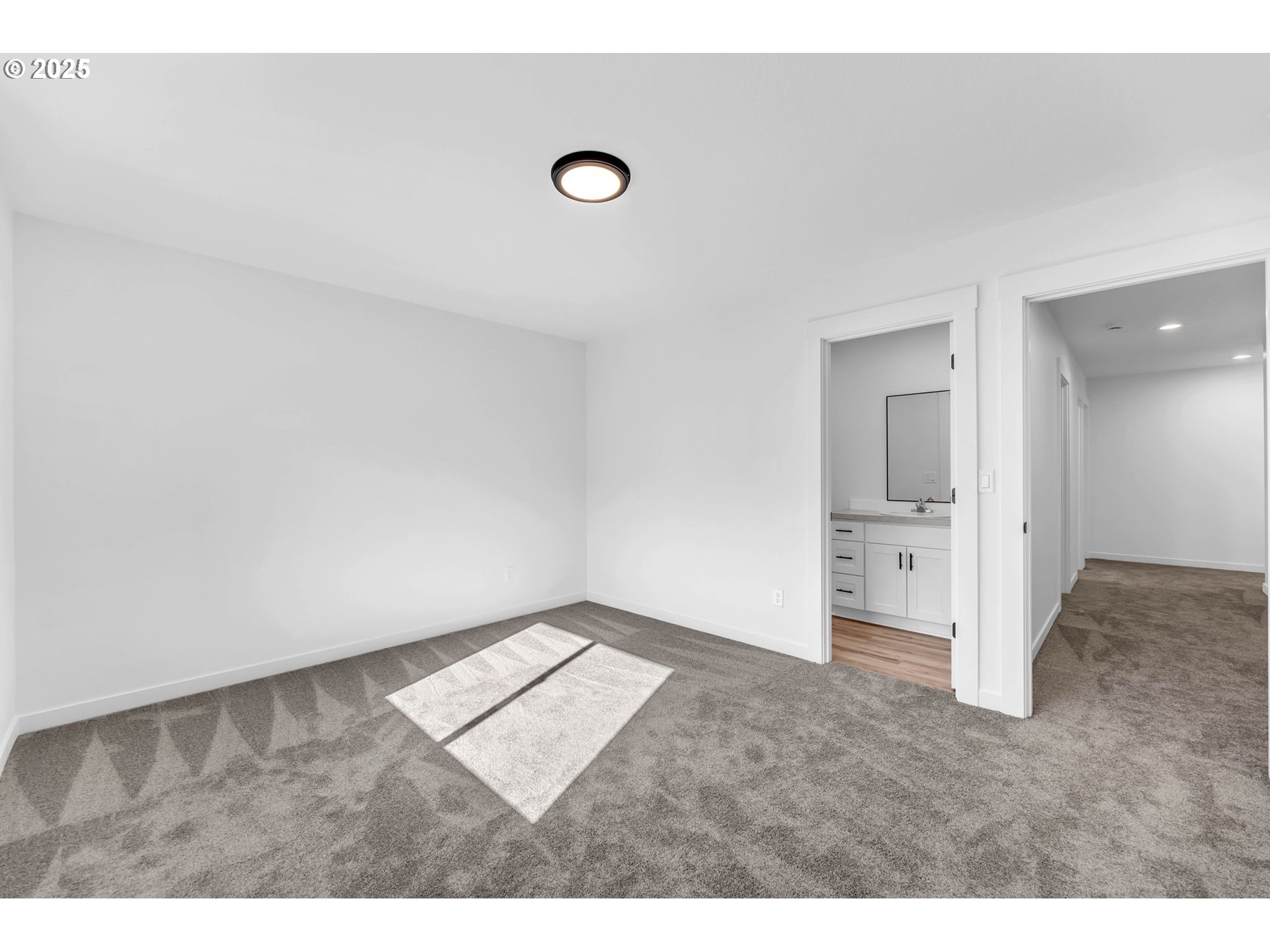 805 West Front Street Winlock, WA 98596 - Photo 25 of 31 a view of an empty room and window