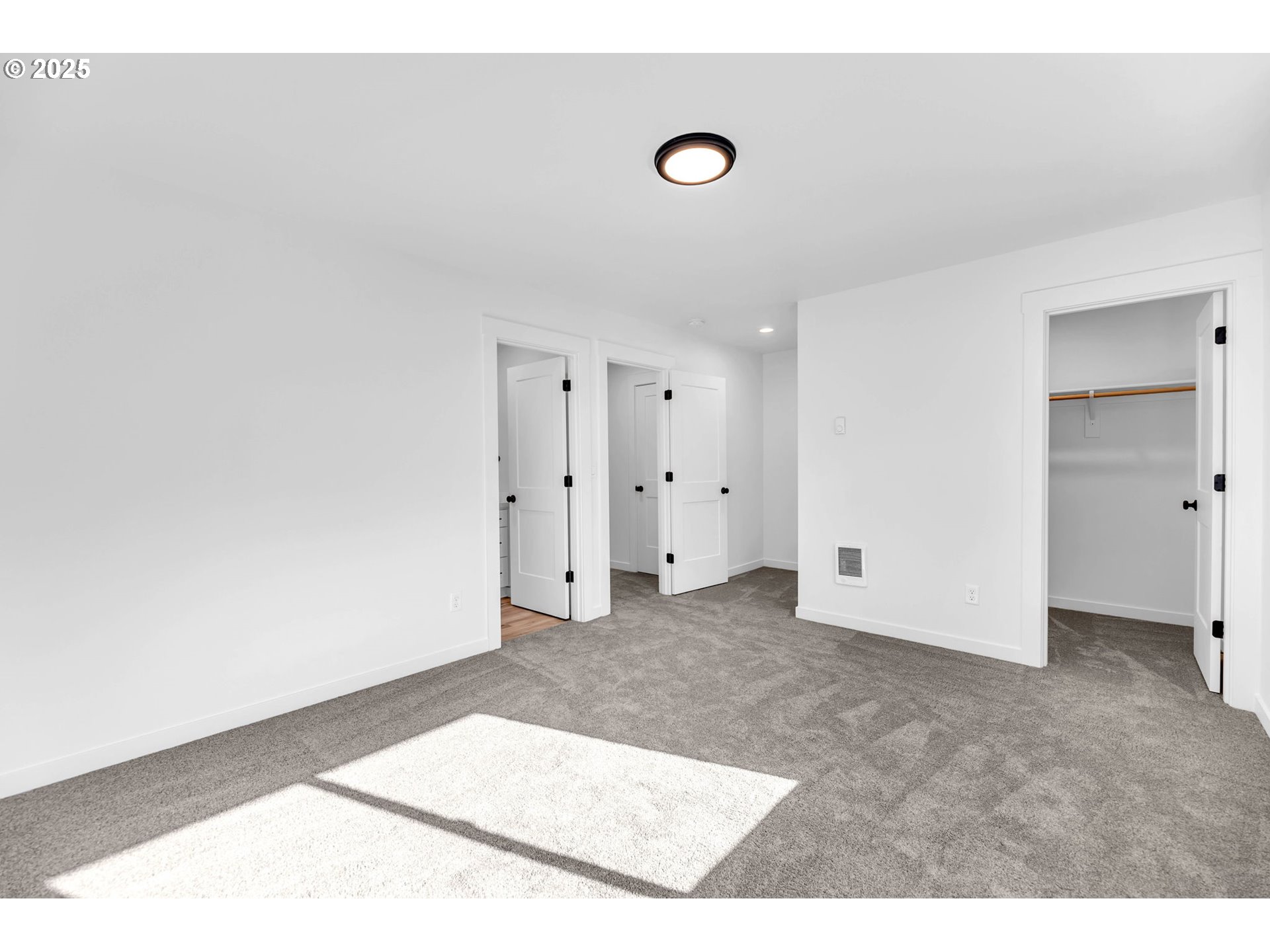 805 West Front Street Winlock, WA 98596 - Photo 27 of 31 a view of an empty room