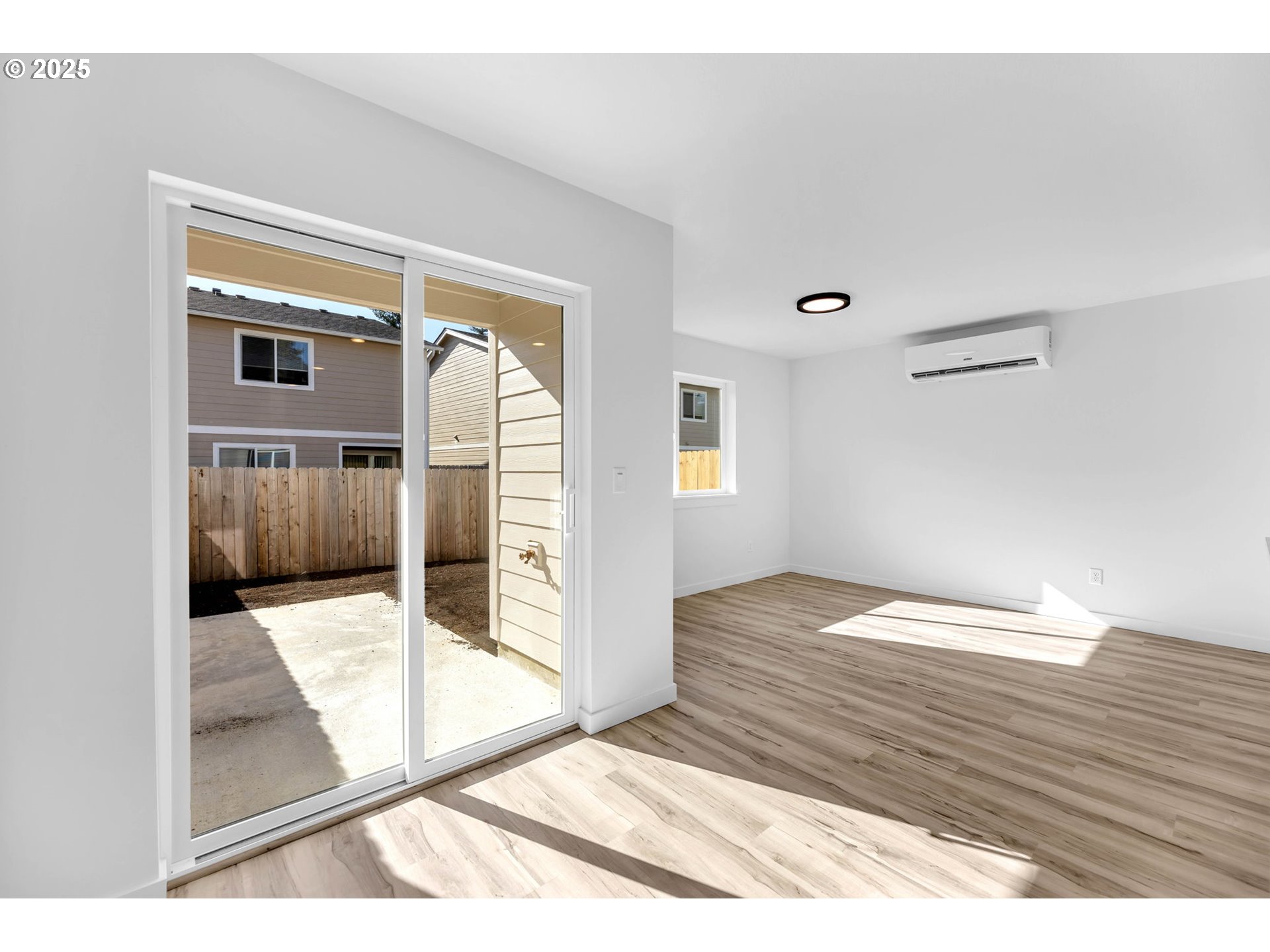 805 West Front Street Winlock, WA 98596 - Photo 6 of 31 a view of empty room