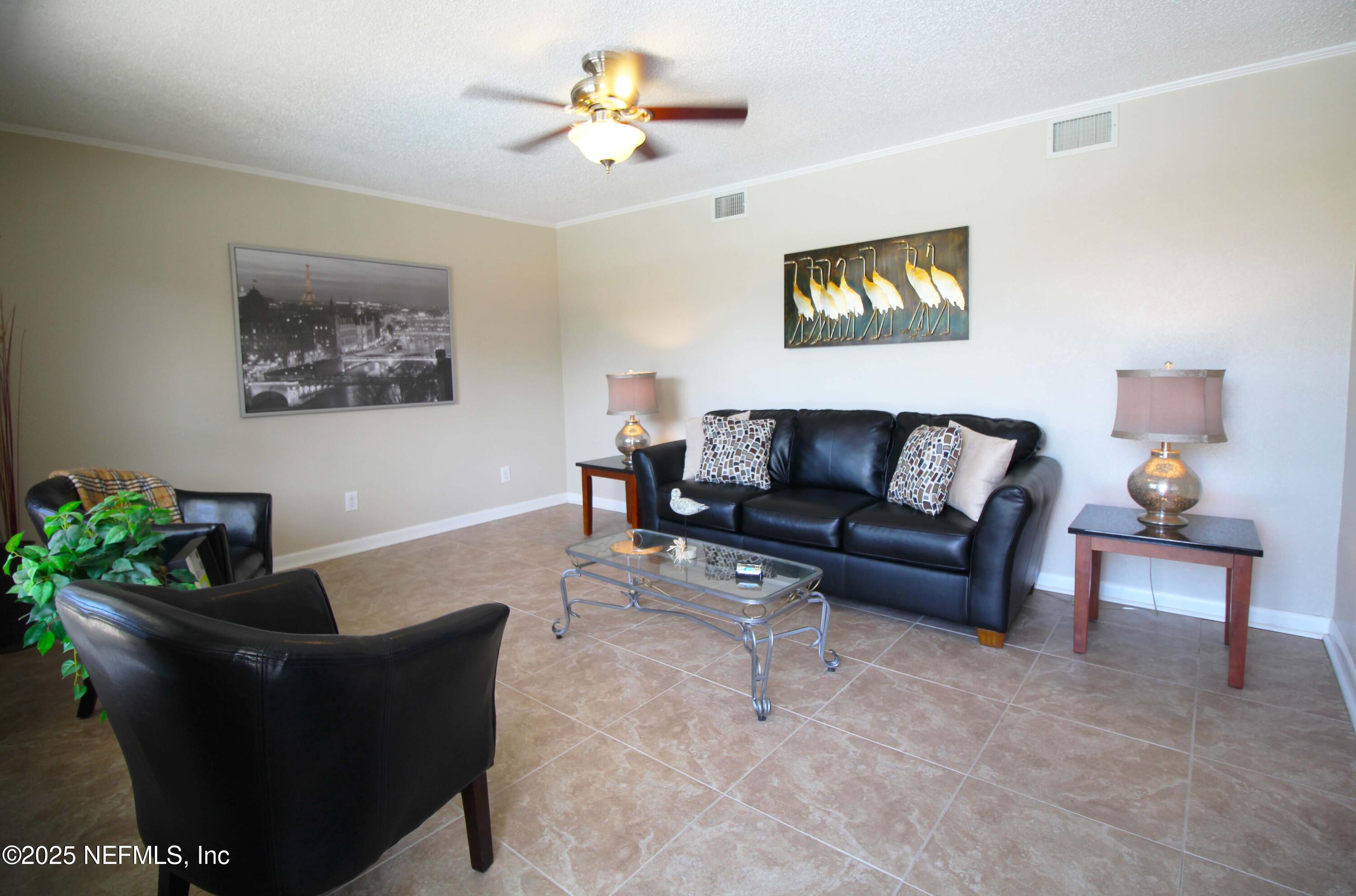 1920 Dean Road, Unit A Jacksonville, FL 32216 - Photo 4 of 22 IMG_4477e