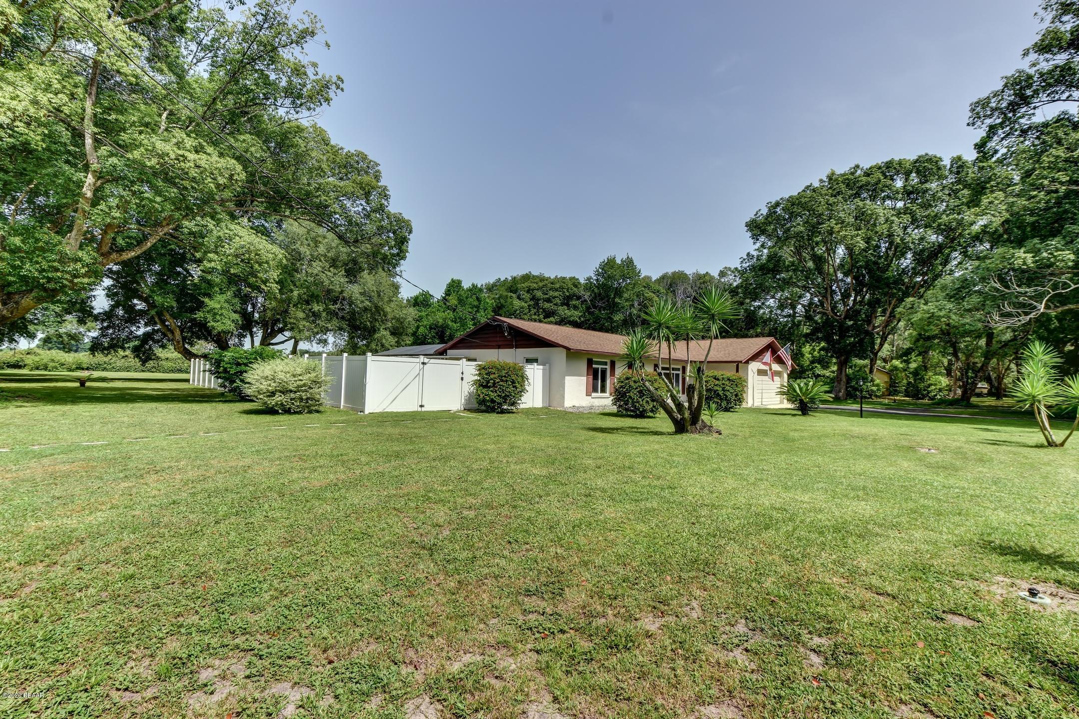 1010 Blackburn Road Pierson, FL 32180 - Photo 37 of 42 37-Corner View