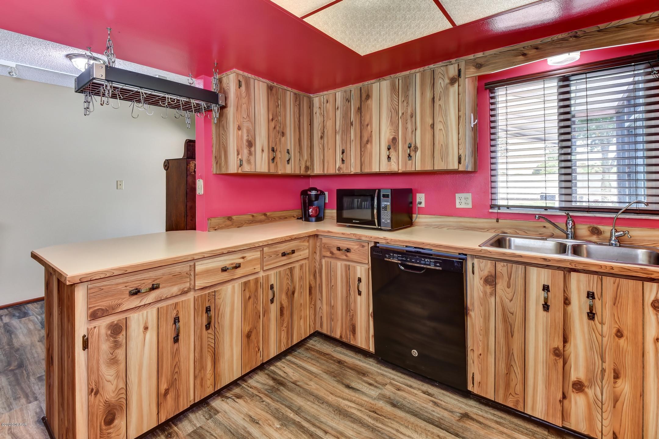 1010 Blackburn Road Pierson, FL 32180 - Photo 9 of 42 9-Kitchen Area