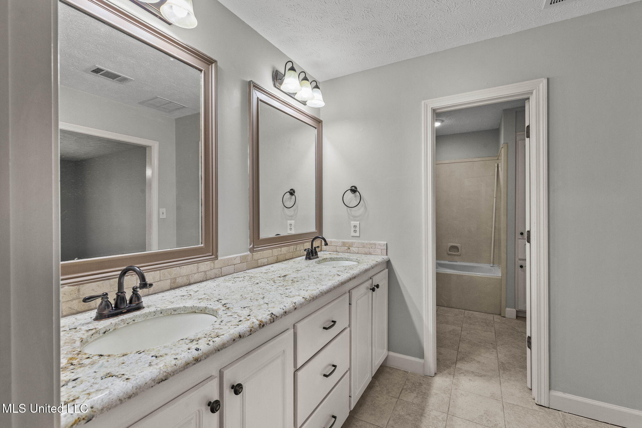 514 Windy Ridge Lane Madison, MS 39110 - Photo 32 of 54 32-web-or-mls-514 Windy Ridge-29