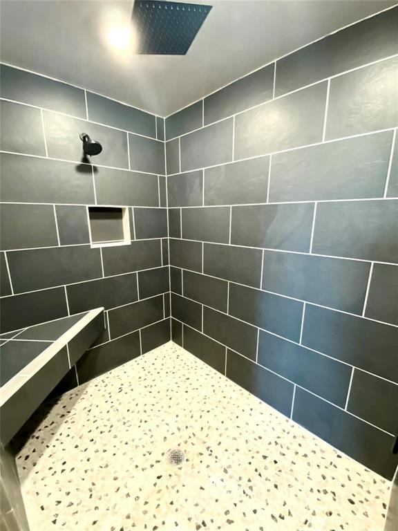 200 Peninsula Drive Bluff Dale, TX 76433 - Photo 15 of 40