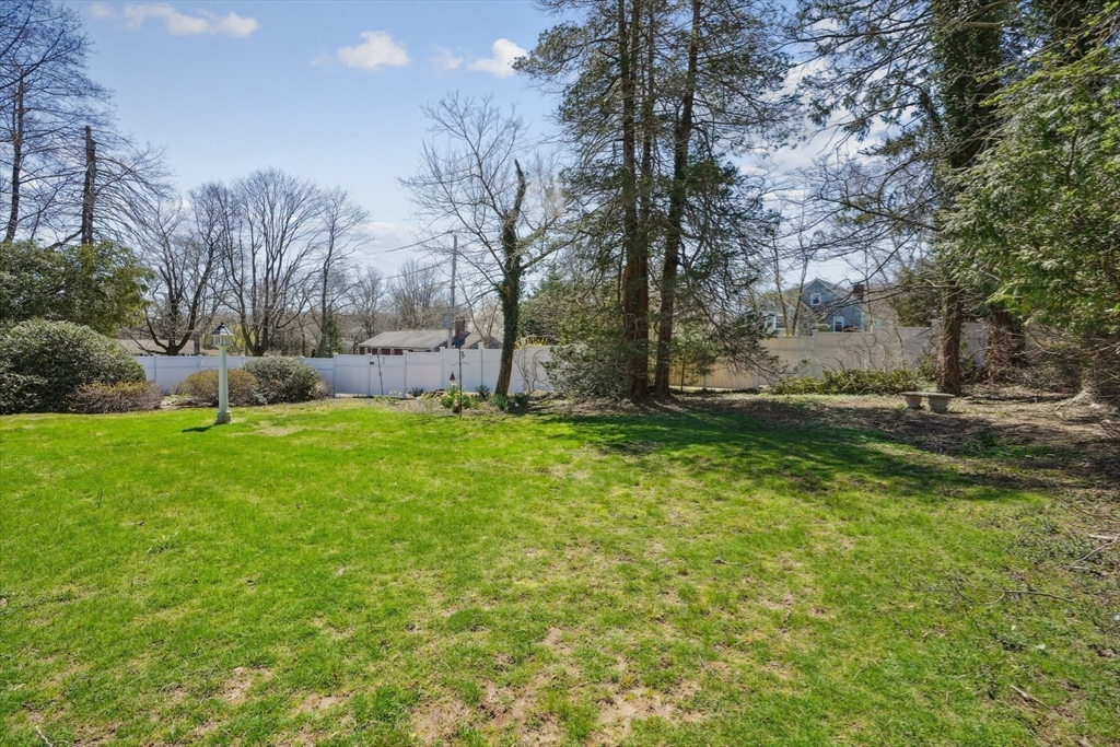 169 First Parish Road Scituate, MA 02066 - Photo 7 of 37 Gallery Image 7