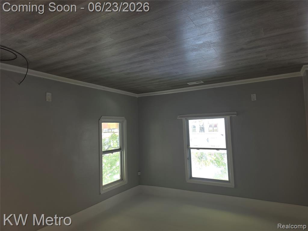 19350 Huntington Road Detroit, MI 48219 - Photo 3 of 16