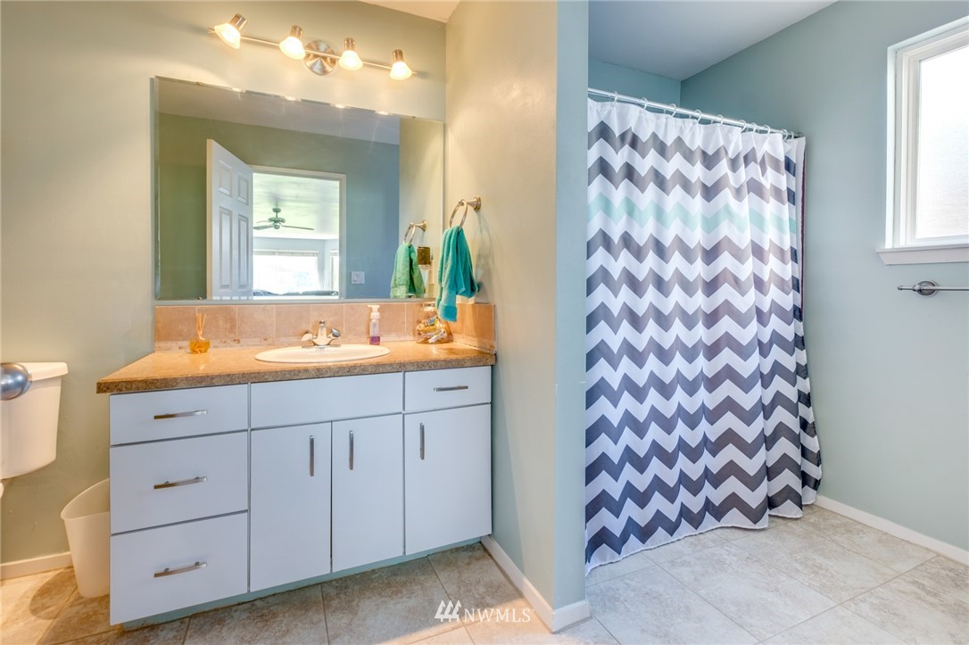 671 Northeast Gladwin Road Belfair, WA 98528 - Photo 12 of 24 Gallery Image 12