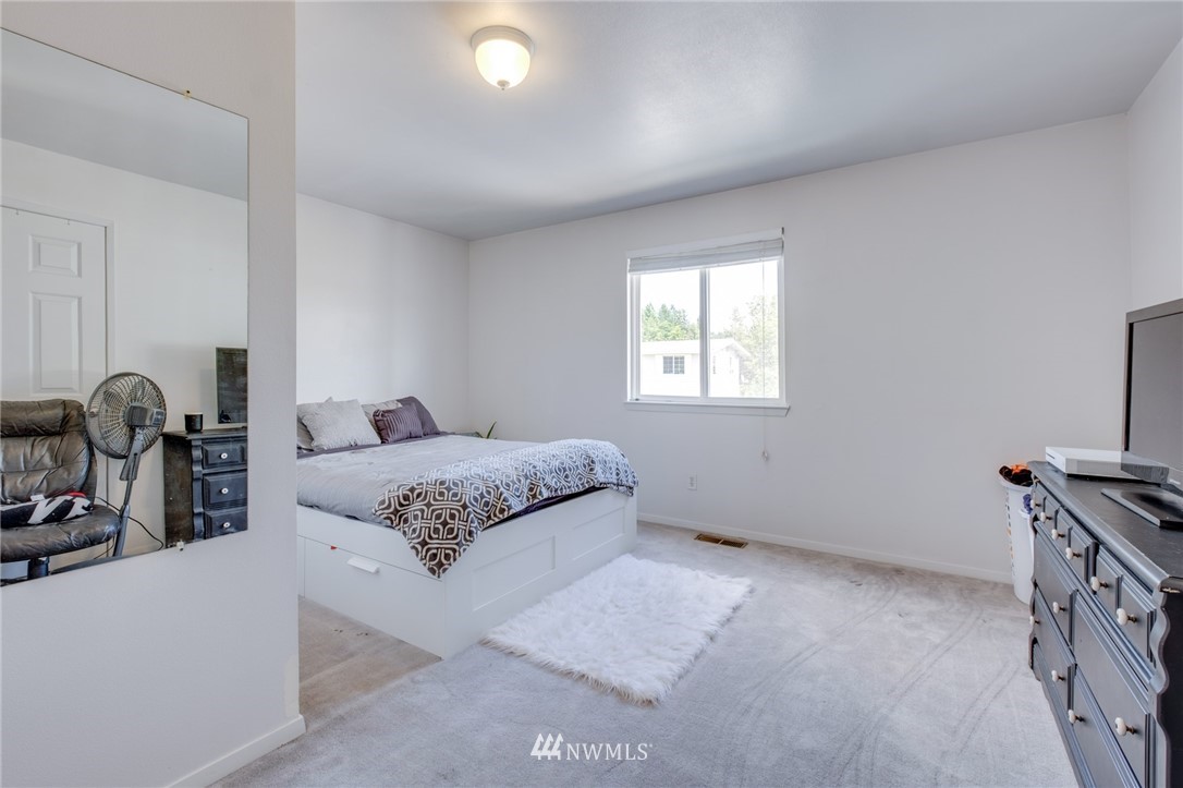 671 Northeast Gladwin Road Belfair, WA 98528 - Photo 19 of 24 Gallery Image 19