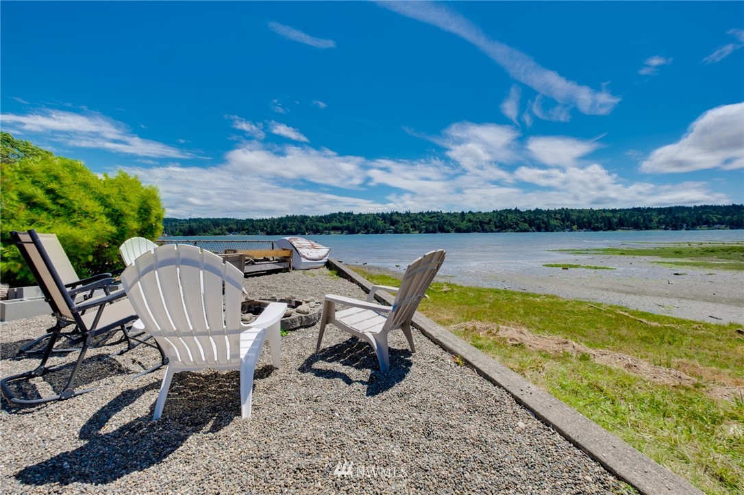671 Northeast Gladwin Road Belfair, WA 98528 - Photo 4 of 24 Gallery Image 4