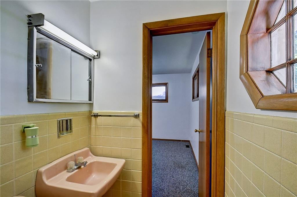7055 Allisonville Road Indianapolis, IN 46220 - Photo 21 of 27 Gallery Image 21