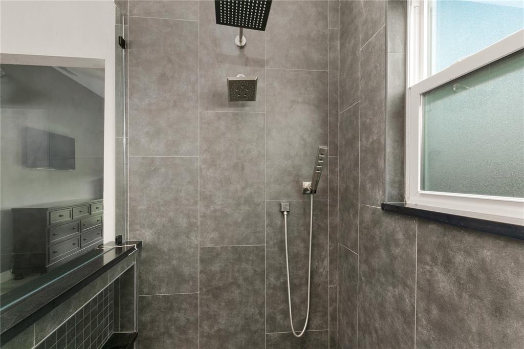 2161 Vance Road Deltona, FL 32738 - Photo 21 of 43 Primary Bathroom