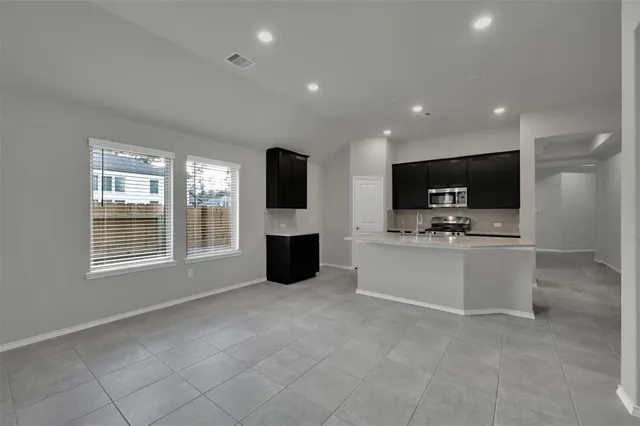 $345,900 | 322 Highland Bayou Drive, Conroe, TX 77304