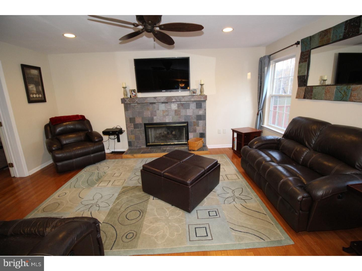 89 Dolington Road Yardley, PA 19067 - Photo 3 of 24 Gallery Image 3