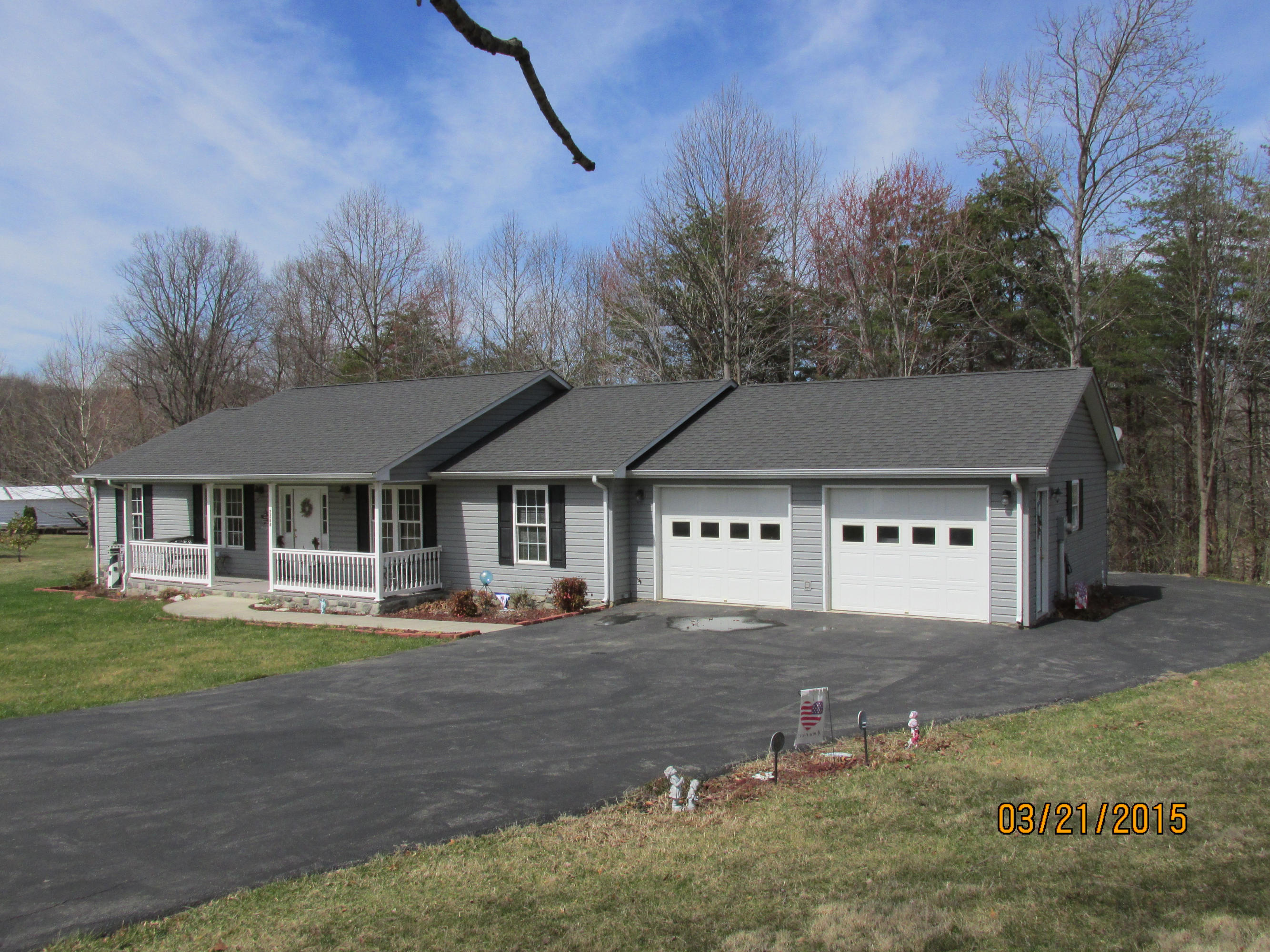 2264 Shady Run Road Vinton, VA 24179 - Photo 4 of 50 IMG_1683