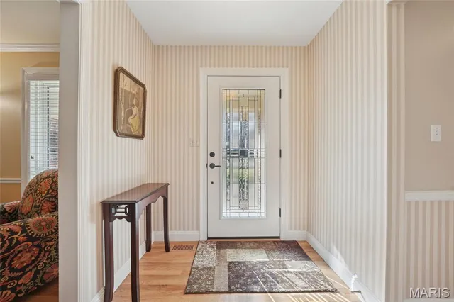 $475,000 | 1047 Camargo Drive, Ballwin, MO 63011