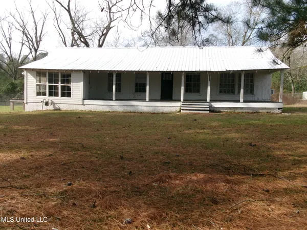 $65,000 | 3807 Front Street, Silver Creek, MS 39663