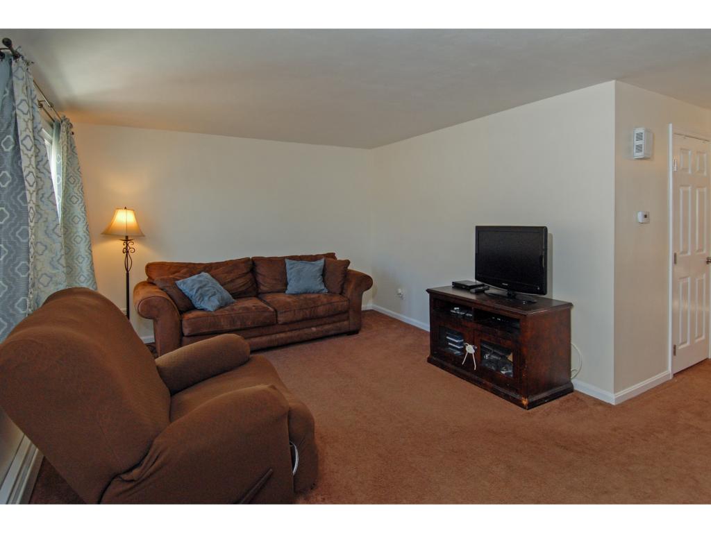 2 Lee Hook Road, Unit 3 Newmarket, NH 03857 - Photo 5 of 28