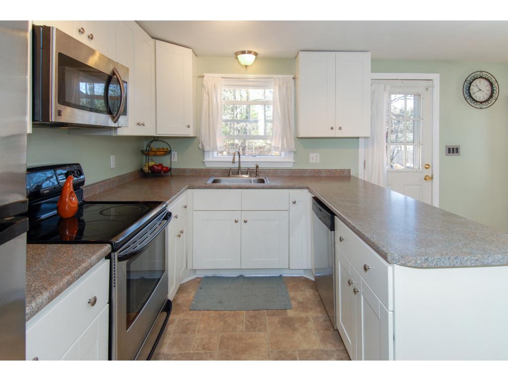 2 Lee Hook Road, Unit 3 Newmarket, NH 03857 - Photo 8 of 28