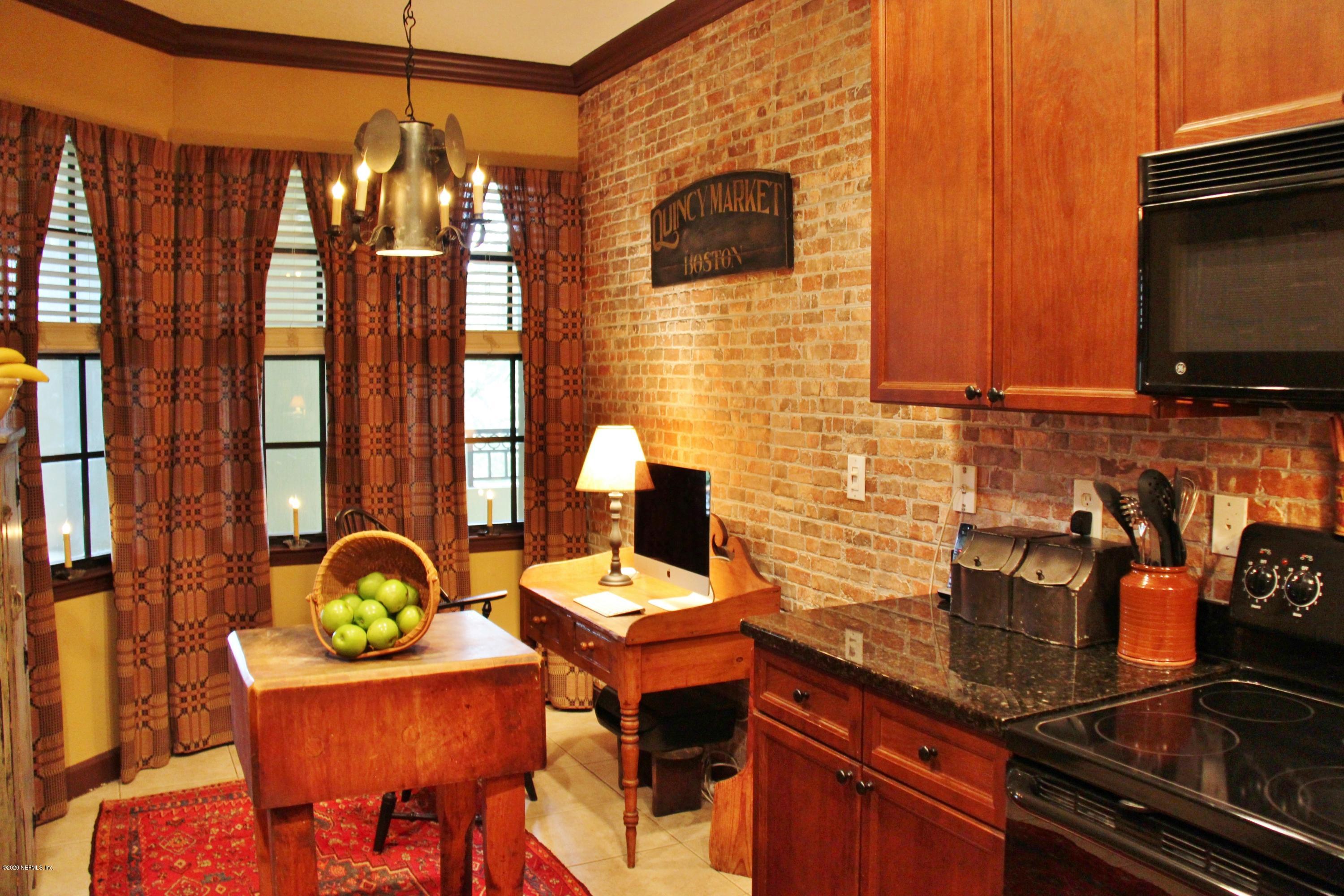 220 Paseo Terraza, Unit 204 St. Augustine, FL 32095 - Photo 9 of 24 Cozy Kitchen Nook