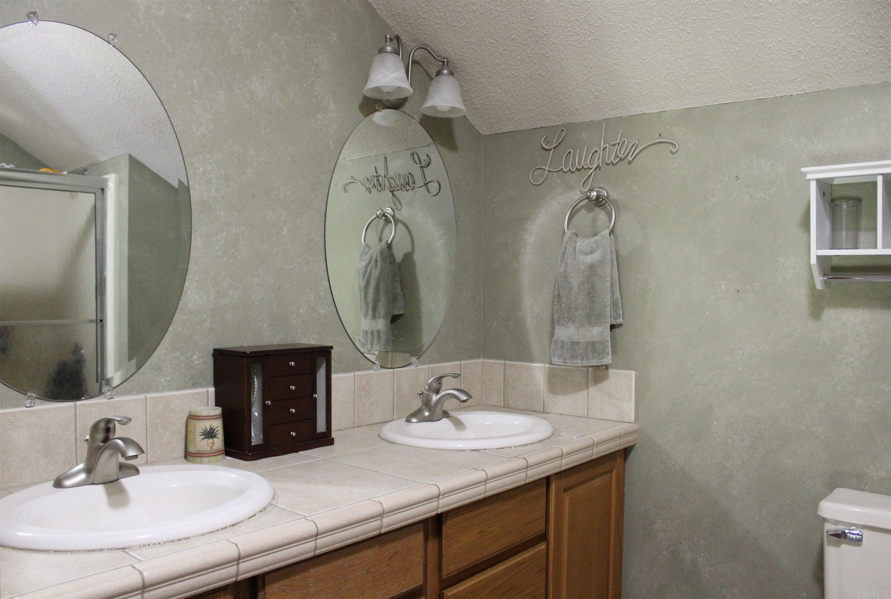 16935 Zubrick Road Roanoke, IN 46783 - Photo 26 of 35