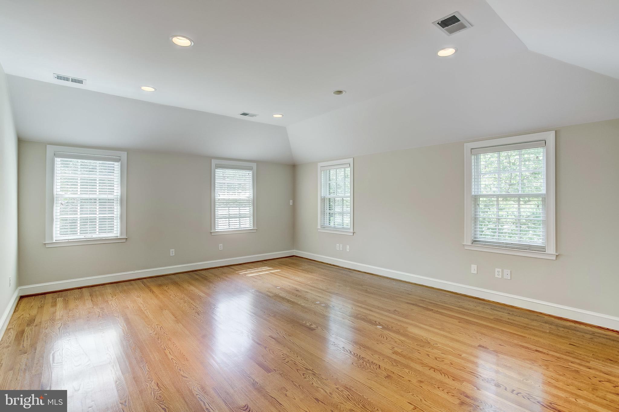 109 Enfield Road Baltimore, MD 21212 - Photo 20 of 39 Master Bedroom