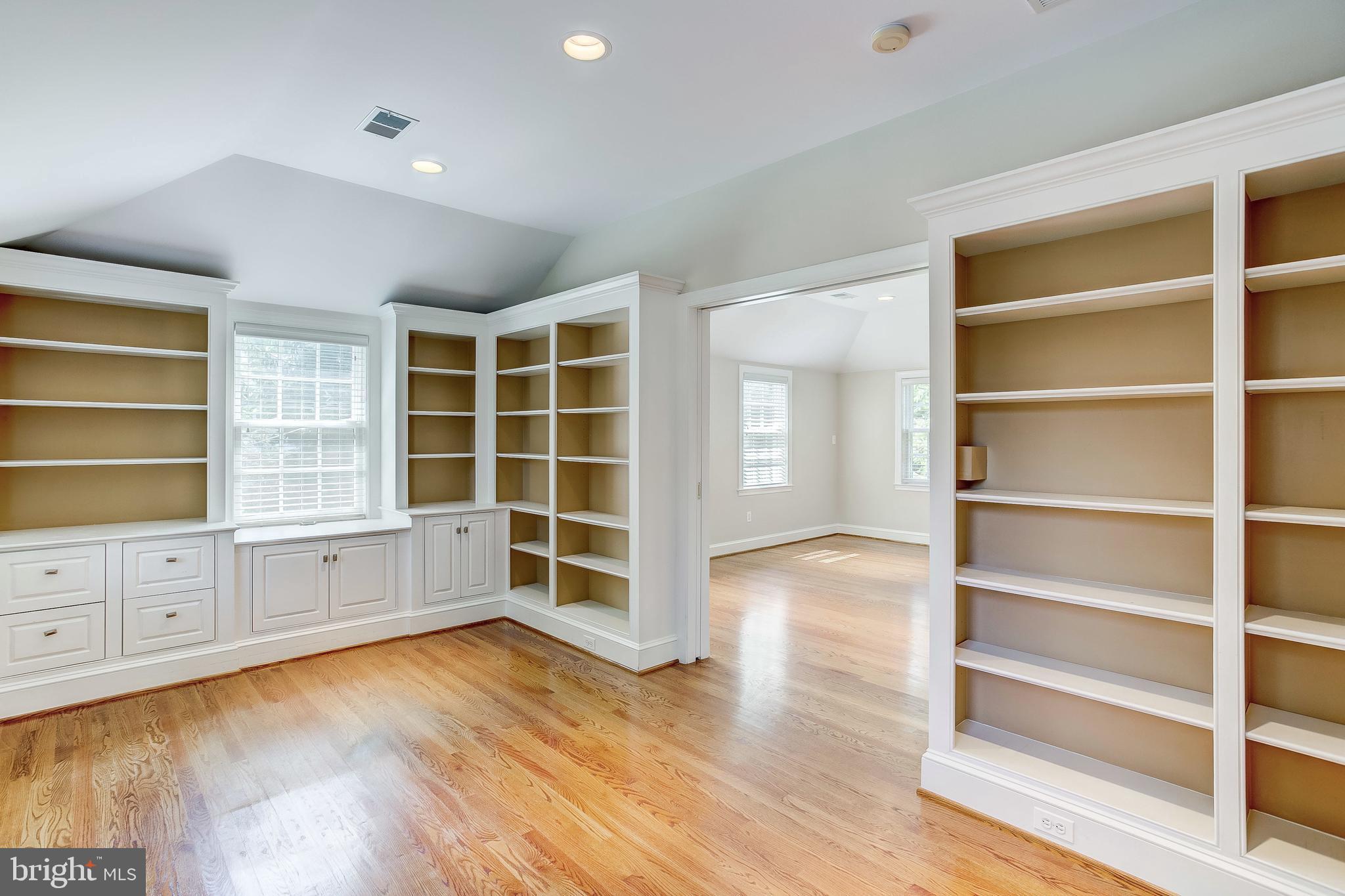109 Enfield Road Baltimore, MD 21212 - Photo 22 of 39 Master Study