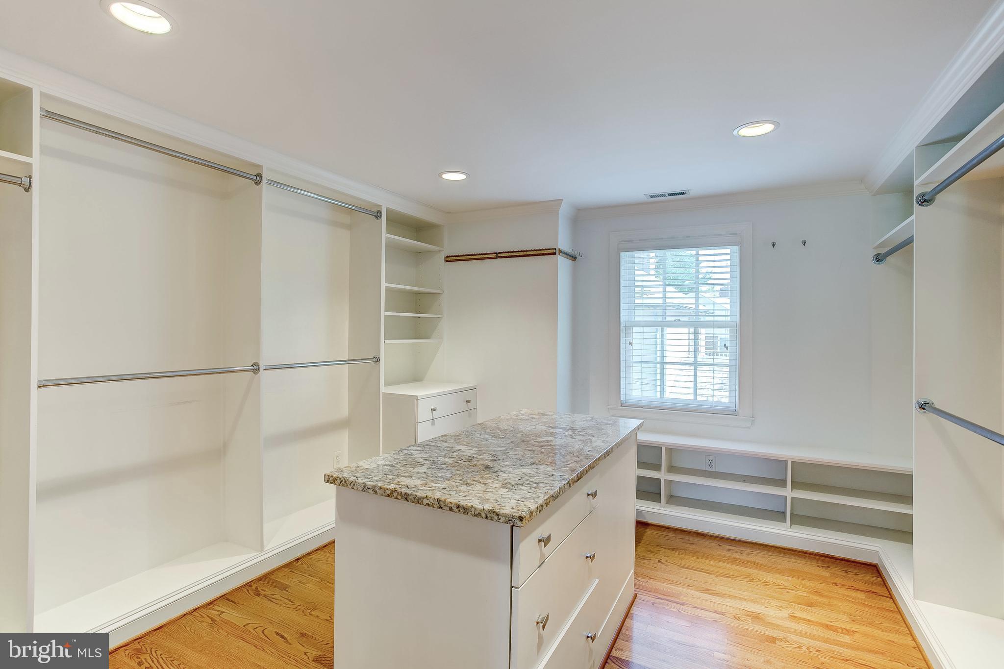 109 Enfield Road Baltimore, MD 21212 - Photo 25 of 39 Master Dressing Room