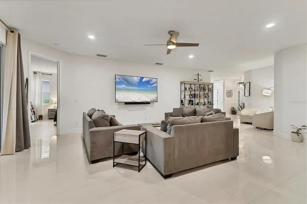 $635,000 | 7119 67th Terrace East, Bradenton, FL 34203