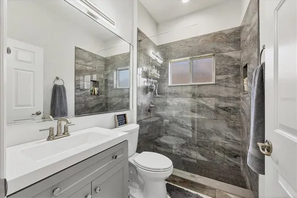 $635,000 | 7119 67th Terrace East, Bradenton, FL 34203