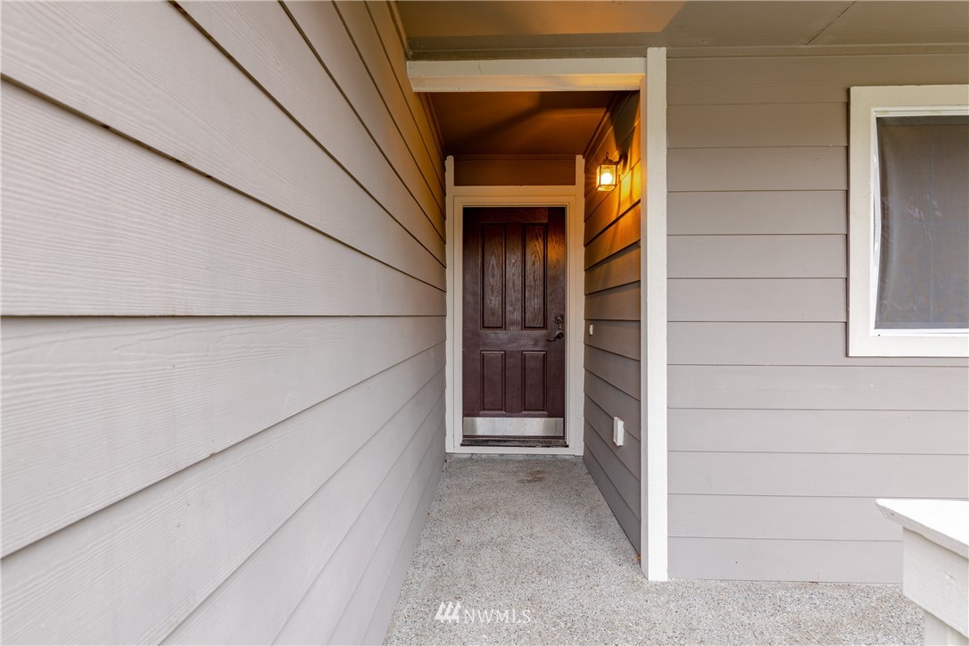 4301 Roxanna Loop Southeast Lacey, WA 98503 - Photo 3 of 23 Gallery Image 3