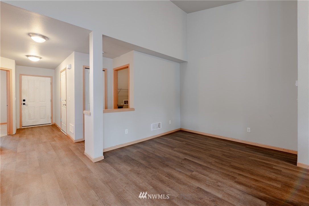 4301 Roxanna Loop Southeast Lacey, WA 98503 - Photo 5 of 23 Gallery Image 5
