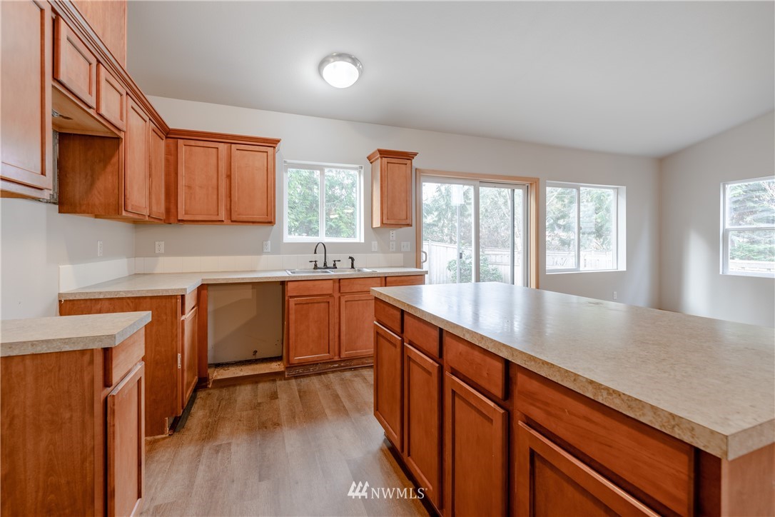 4301 Roxanna Loop Southeast Lacey, WA 98503 - Photo 7 of 23 Gallery Image 7