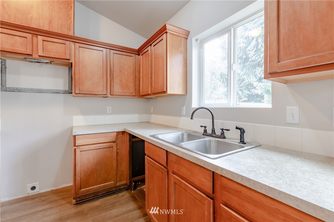 4301 Roxanna Loop Southeast Lacey, WA 98503 - Photo 8 of 23 Gallery Image 8