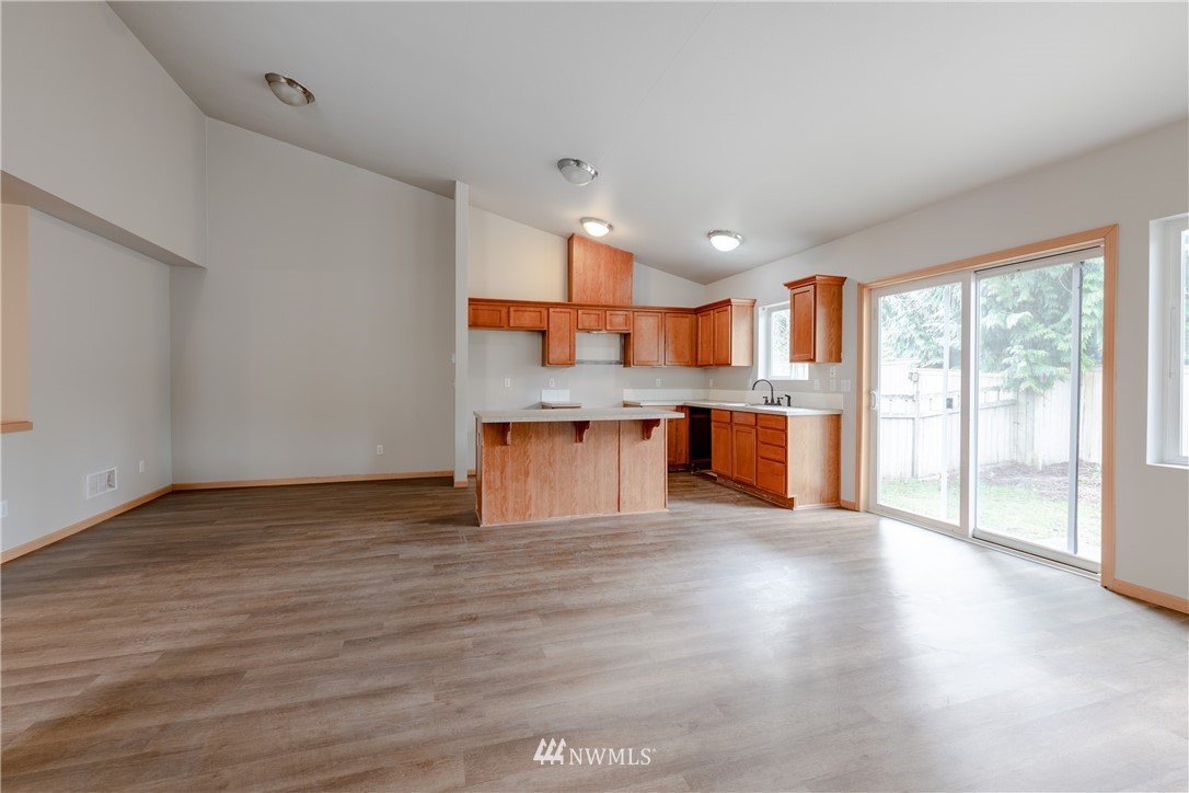 4301 Roxanna Loop Southeast Lacey, WA 98503 - Photo 10 of 23 Gallery Image 10