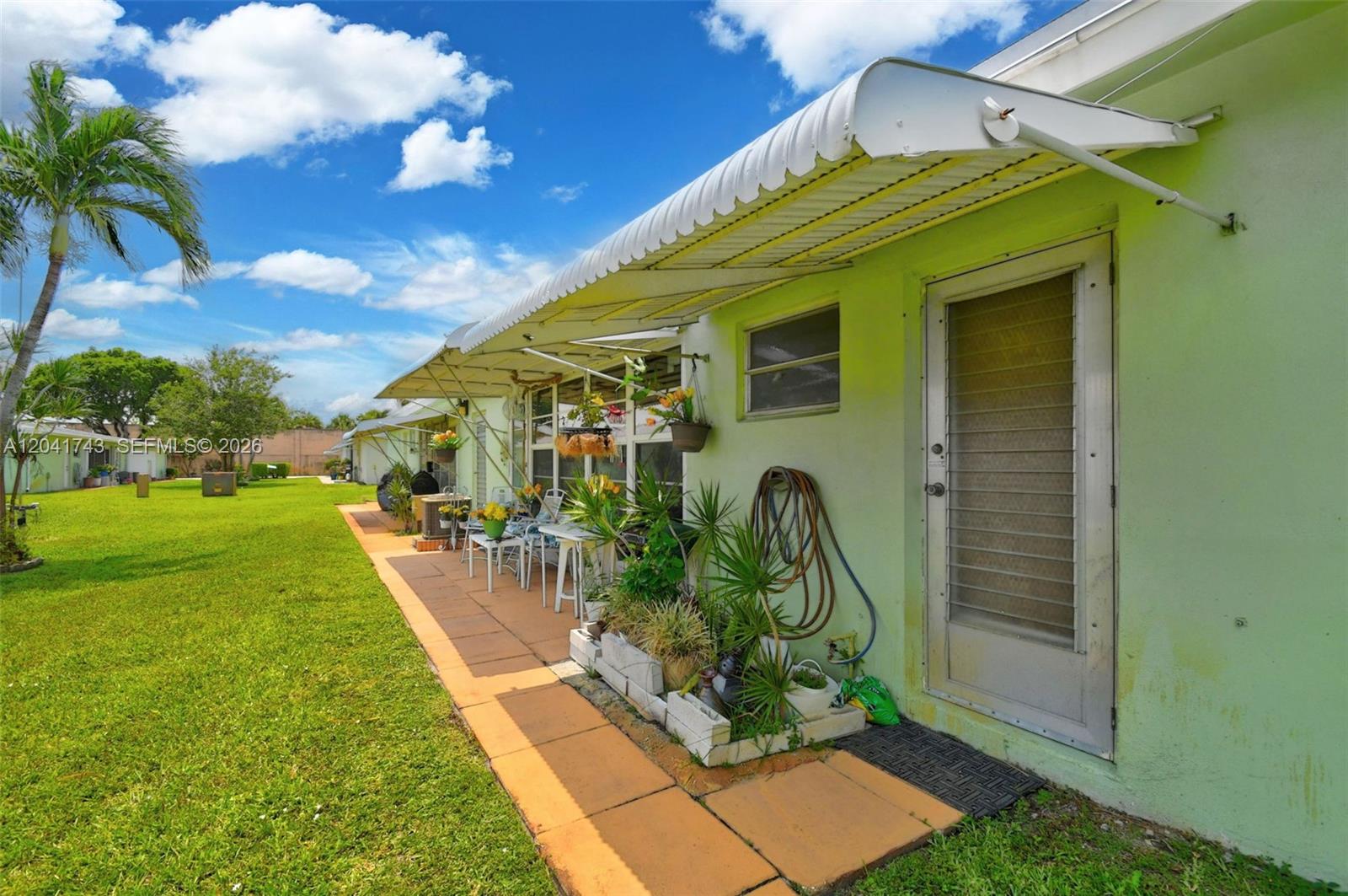 3241 Ridge Hill Road Boynton Beach, FL 33435 - Photo 32 of 46