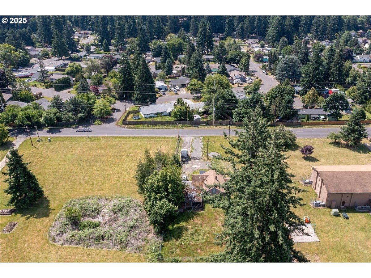 14908 Northeast 28th Street Vancouver, WA 98682 - Photo 5 of 11